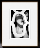 Szymon Brodziak_Sirona #2 Rama Czarna Złota wkładka.jpg