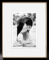 Szymon Brodziak Emersion Rama Czarna Złota wkładka.jpg