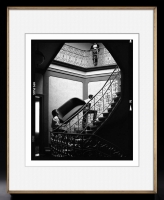 Szymon Brodziak Schody Rama Czarna Złota Wkładka.jpg